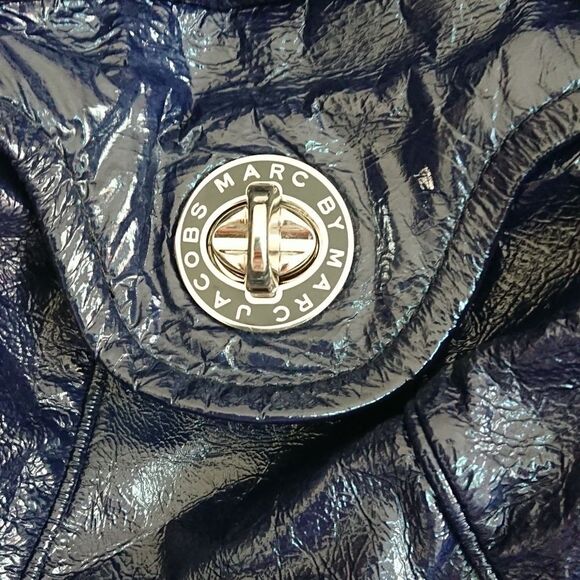 Marc by Marc Jacobs navy Crinkle Patent bag - Picture 12 of 12